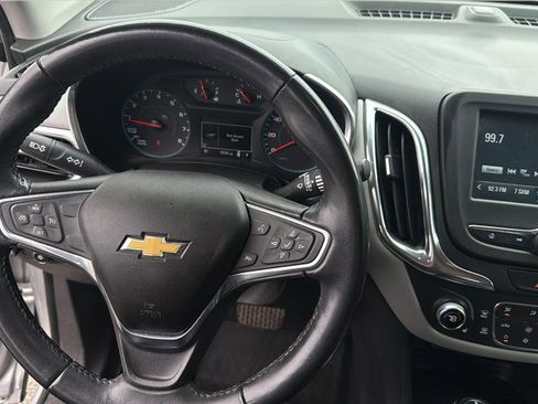 Used 2018 Chevrolet Equinox LT image 15