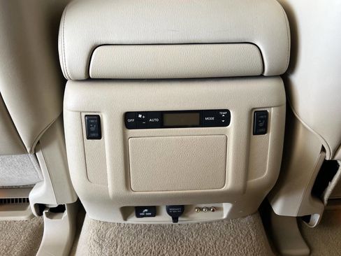 Used 2016 INFINITI QX80 4WD w/ Deluxe Technology Package image 24