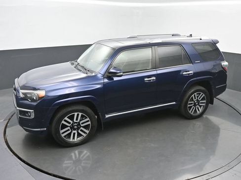 Used 2018 Toyota 4Runner Limited AWD/4WD image 33