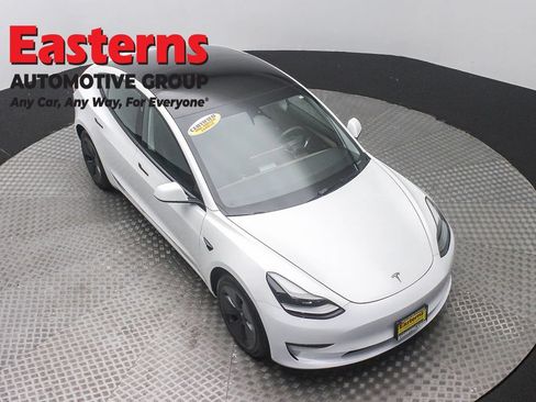 Used 2023 Tesla Model 3 Standard Range RWD image 3