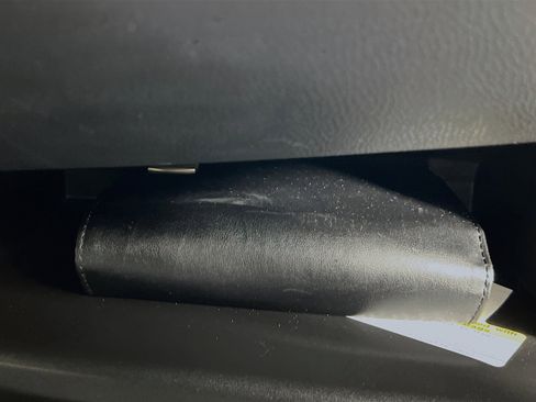 Used 2019 Toyota C-HR Limited image 35