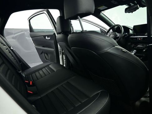 Used 2023 Kia Forte GT-Line w/ GT-Line Premium Package image 29