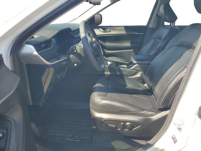 Used 2023 Jeep Grand Cherokee L Limited w/ Luxury Tech Group II RWD image 9