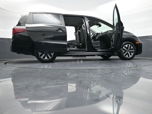 Certified 2025 Honda Odyssey EX-L image 50
