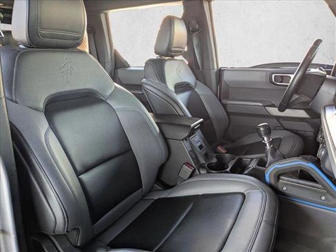 Used 2022 Ford Bronco Black Diamond image 19