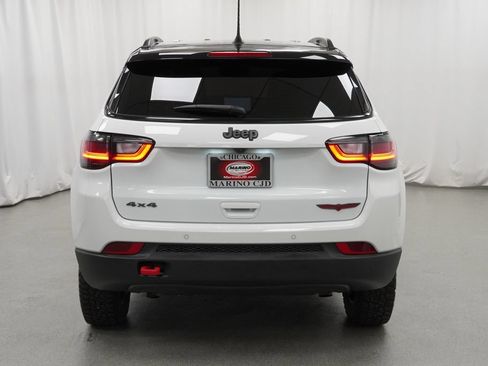 Used 2024 Jeep Compass Trailhawk w/ Trailhawk Elite Group AWD/4WD image 10