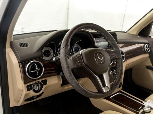 Used 2014 Mercedes-Benz GLK 350 2WD image 15