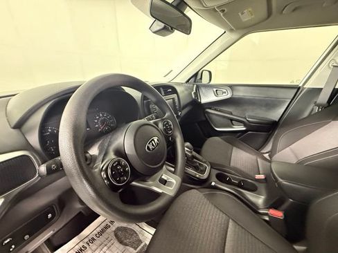 Used 2021 Kia Soul S FWD image 8