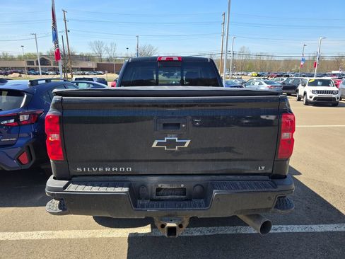 Used 2018 Chevrolet Silverado 2500 LT w/ Midnight Edition AWD/4WD image 5