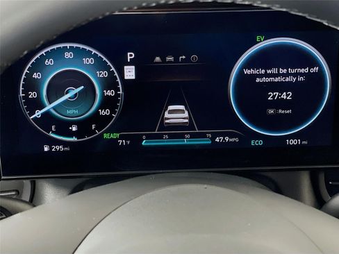 Used 2026 Hyundai Elantra SEL FWD image 16