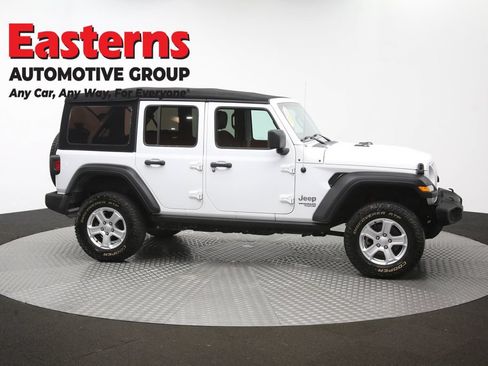 Used 2018 Jeep Wrangler Unlimited Sport S AWD/4WD image 45