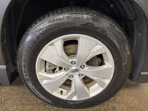 Used 2024 Subaru Ascent Touring AWD/4WD image 9