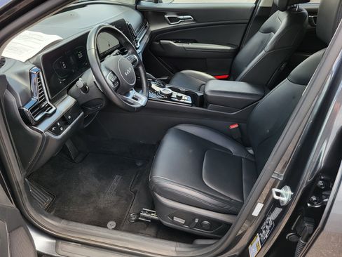 Used 2023 Kia Sportage EX image 26