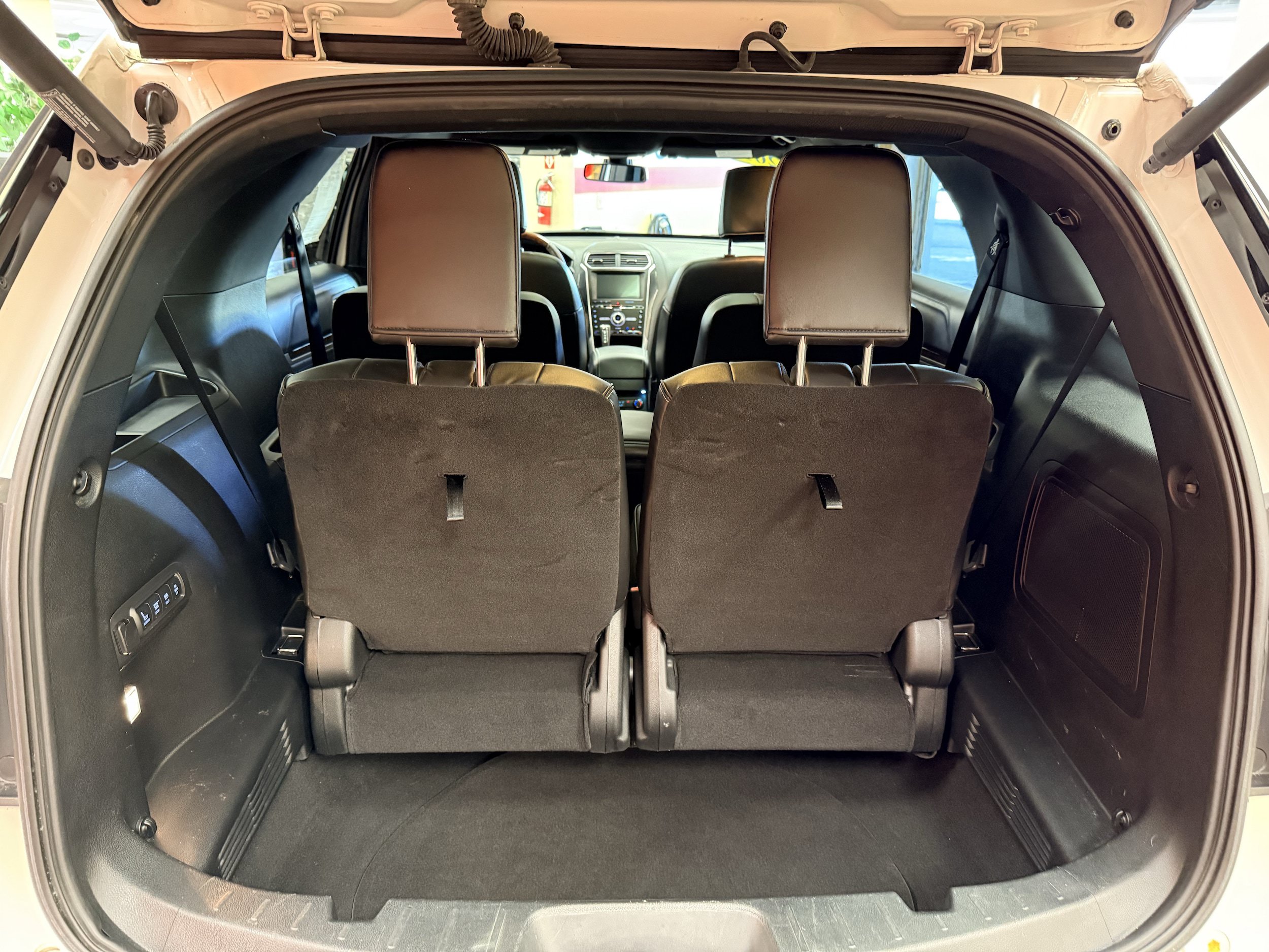 Used 2018 Ford Explorer Platinum AWD/4WD image 40