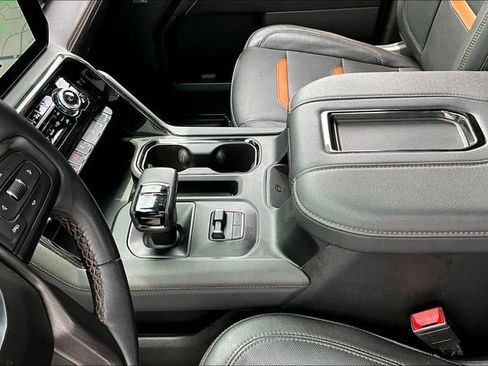 Used 2022 GMC Sierra 1500 AT4 w/ AT4 Preferred Package image 13