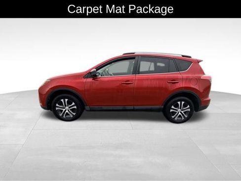 Used 2017 Toyota RAV4 LE image 4