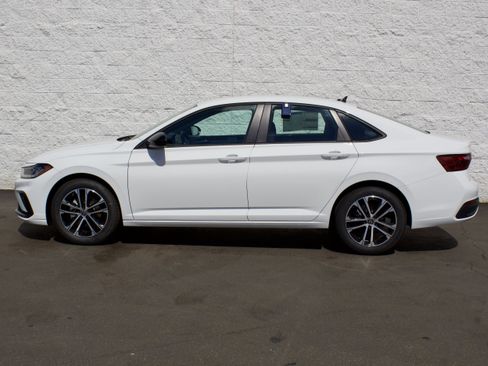 New 2026 Volkswagen Jetta Sport FWD image 4