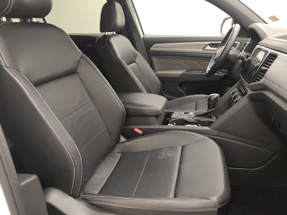 Used 2022 Volkswagen Atlas Cross Sport SE FWD image 21