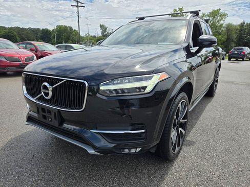 Used 2018 Volvo XC90 T6 Momentum w/ Momentum Plus Package AWD/4WD image 1
