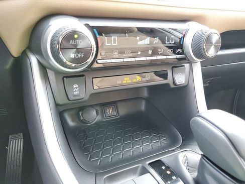 New 2025 Toyota RAV4 XLE image 30