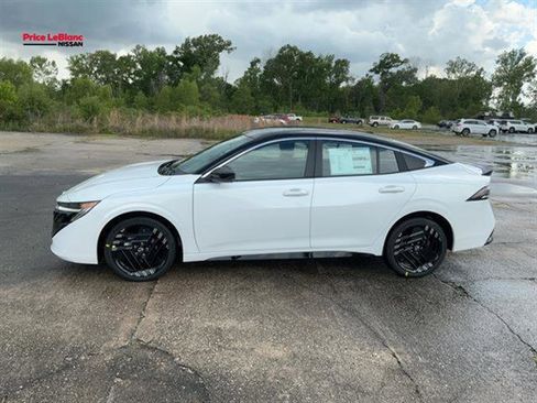 New 2026 Nissan Sentra SR w/ SR All Weather Package FWD image 2