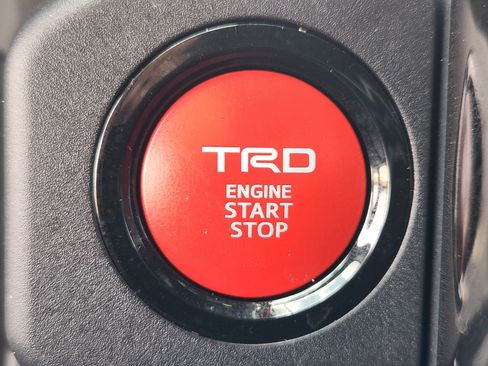 Used 2025 Toyota 4Runner TRD Off-Road Premium AWD/4WD image 21