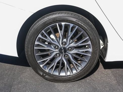 Certified 2023 Kia Forte GT-Line FWD image 11