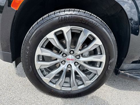 Used 2023 GMC Yukon Denali w/ LPO, Floor Liner Package AWD/4WD image 19