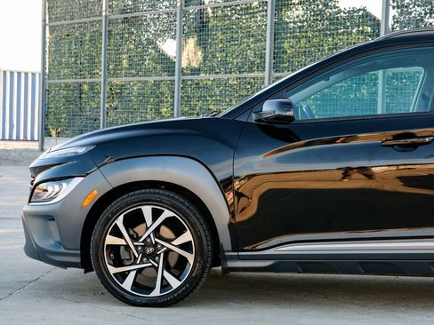 Used 2022 Hyundai Kona Limited image 13