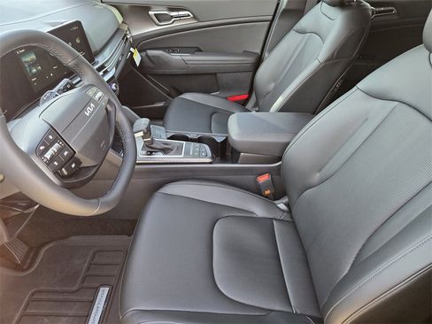 New 2026 Kia Sportage EX w/ EX Panorama Roof Package image 9