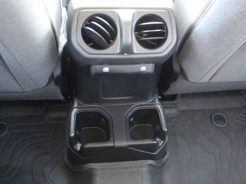 Used 2024 Jeep Wrangler Willys image 27