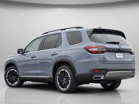 New 2026 Honda Pilot Touring image 18
