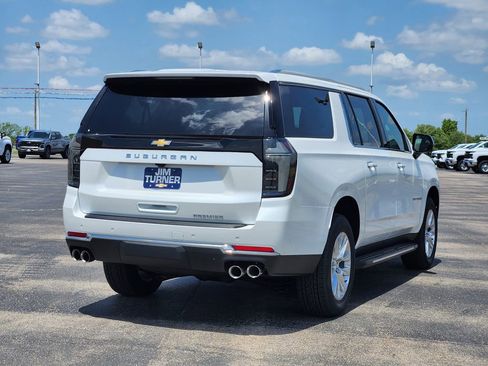 New 2025 Chevrolet Suburban Premier image 3