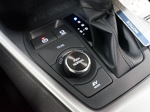 New 2025 Toyota RAV4 XLE image 22