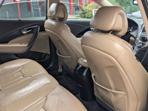 Used 2013 Hyundai Azera w/ Technology Pkg FWD image 18