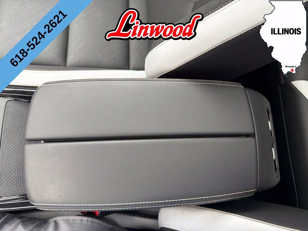 Used 2025 Buick Envision Sport Touring AWD/4WD image 22