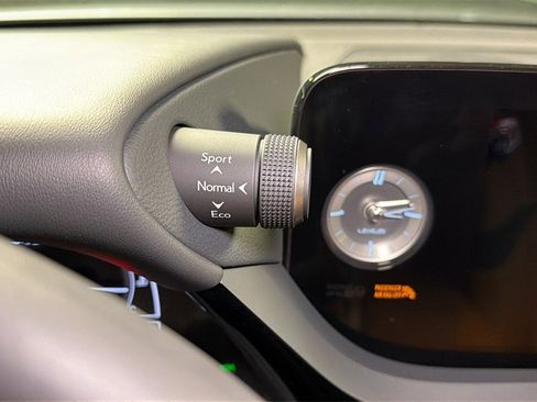 Certified 2023 Lexus ES 350 w/ Premium Package image 31