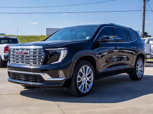 Used 2024 GMC Acadia Denali w/ Super Cruise Package image 2