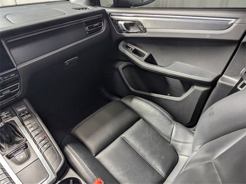 Used 2021 Porsche Macan GTS image 8