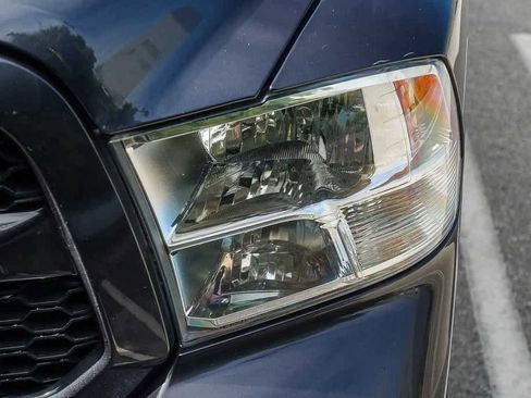 Used 2017 RAM 1500 Express image 8