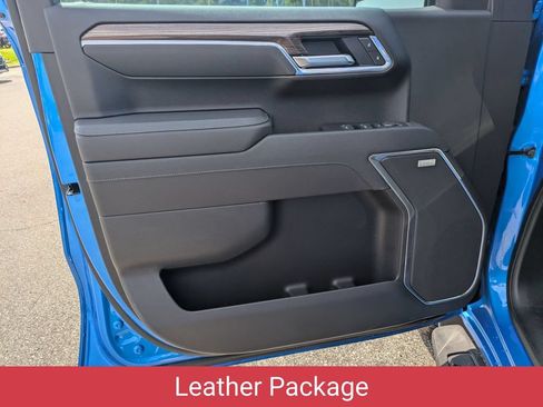 Used 2025 Chevrolet Silverado 1500 LT Trail Boss w/ Convenience Package II AWD/4WD image 9