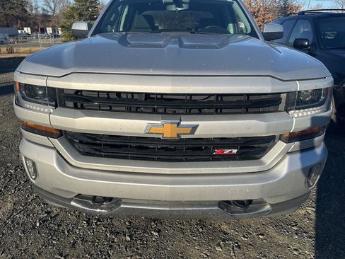 Used 2018 Chevrolet Silverado 1500 LT w/ All Star Edition image 3
