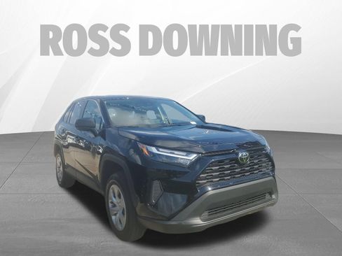 Used 2025 Toyota RAV4 LE image 3