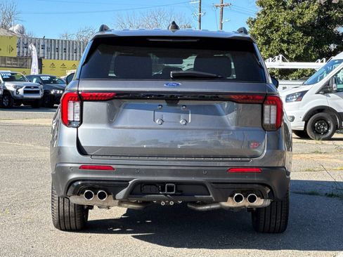 New 2026 Ford Explorer ST w/ Sun And Sound Package image 4