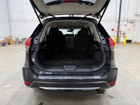 Used 2019 Nissan Rogue SV FWD image 22