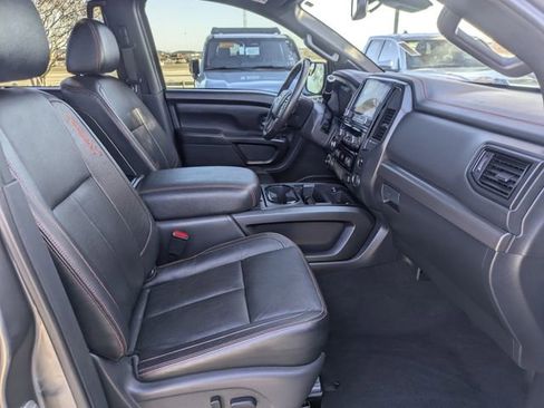 Used 2021 Nissan Titan PRO-4X w/ Pro-4x Convenience Package image 33