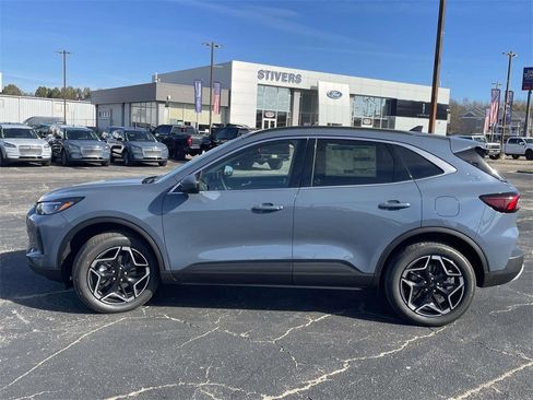 New 2026 Ford Escape Platinum image 4