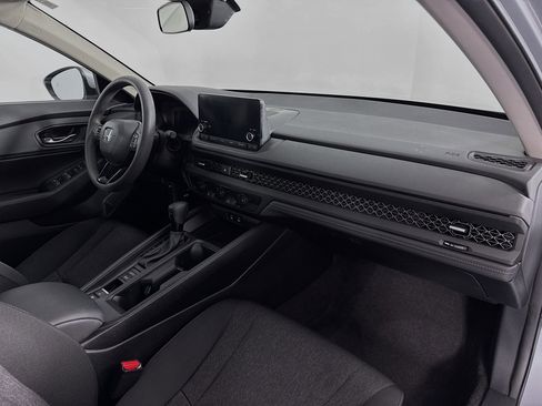 Certified 2023 Honda Accord EX image 28