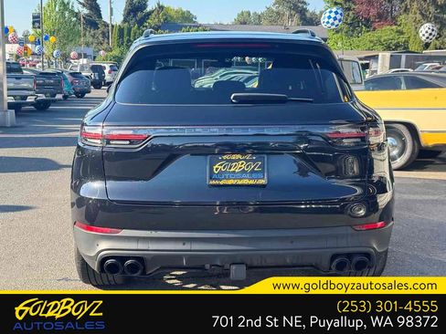 Used 2020 Porsche Cayenne AWD/4WD image 6