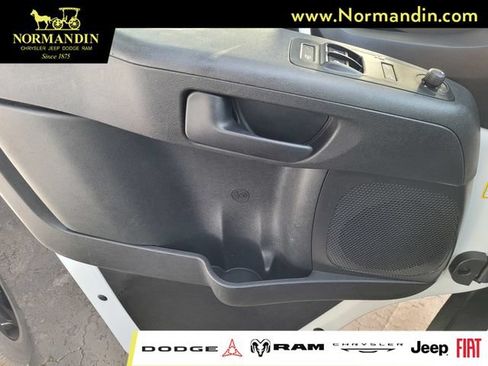 Used 2025 RAM ProMaster 2500 w/ Convenience Group FWD image 15